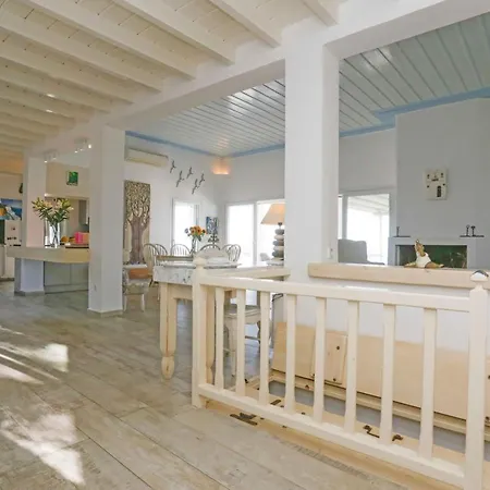 Villa Illusion